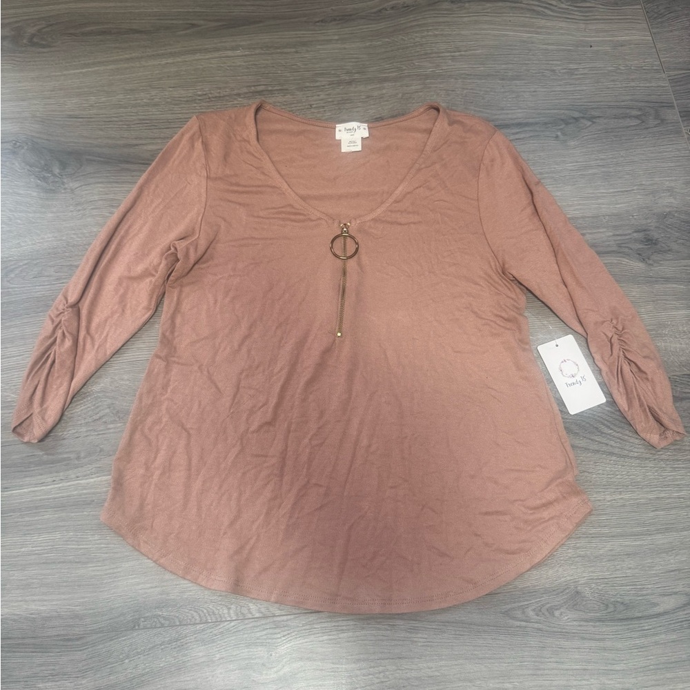 Elegant Mauve Blouse with Necklace Detail